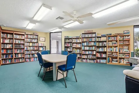 109 Royal Park Drive Oakland Park FL 33309