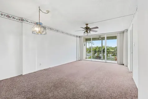 109 Royal Park Drive Oakland Park FL 33309