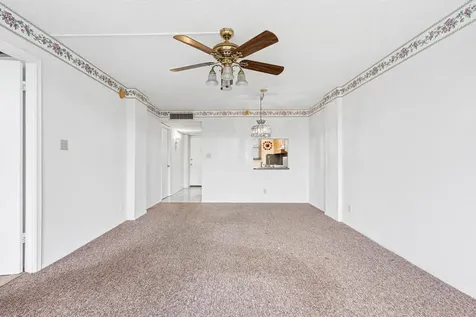 109 Royal Park Drive Oakland Park FL 33309