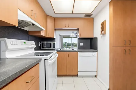 109 Royal Park Drive Oakland Park FL 33309