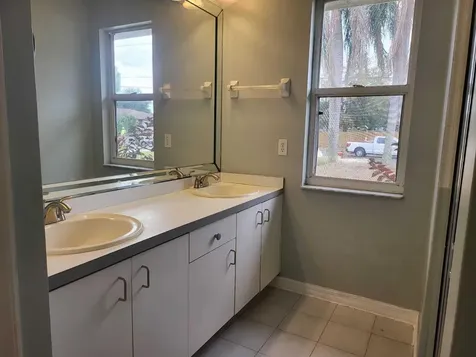 349 Se Fallon Drive Port Saint Lucie FL 34983