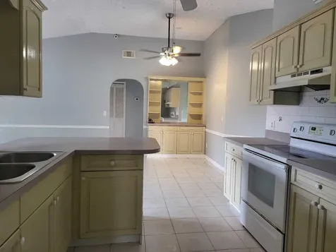 349 Se Fallon Drive Port Saint Lucie FL 34983