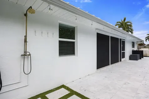 52 Pinehill Trail Tequesta FL 33469