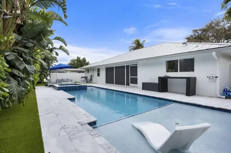 52 Pinehill Trail Tequesta FL 33469