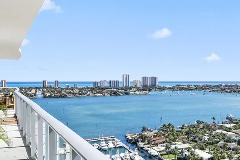 220 Lake Shore Drive Lake Park FL 33403