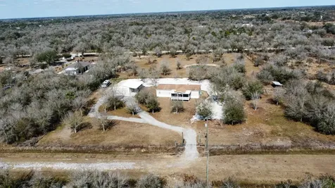 17077 Nw 254th Street Okeechobee FL 34972