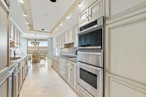 100 Lakeshore Drive North Palm Beach FL 33408