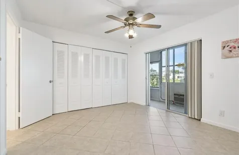 98 Cambridge West Palm Beach FL 33417