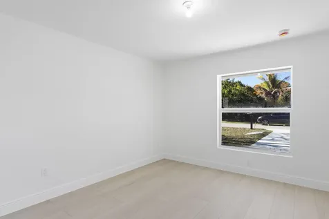 4556 49th Avenue Vero Beach FL 32967