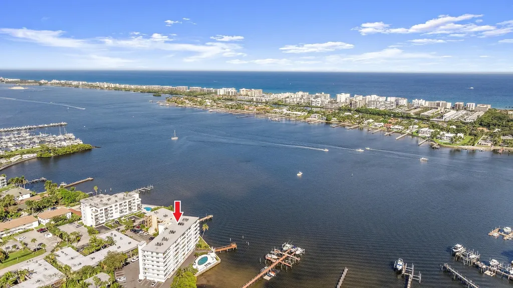 231 E Lantana Road Lantana FL 33462