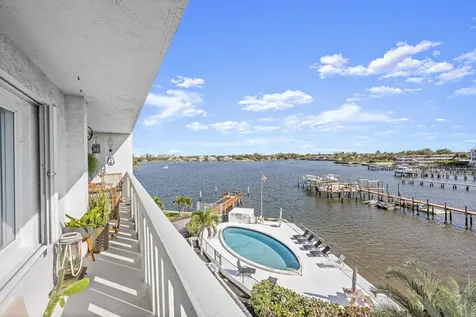 231 E Lantana Road Lantana FL 33462