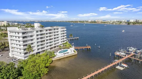 231 E Lantana Road Lantana FL 33462