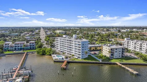 231 E Lantana Road Lantana FL 33462