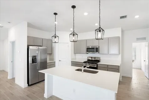 6331 Nw Windwood Way Port Saint Lucie FL 34987