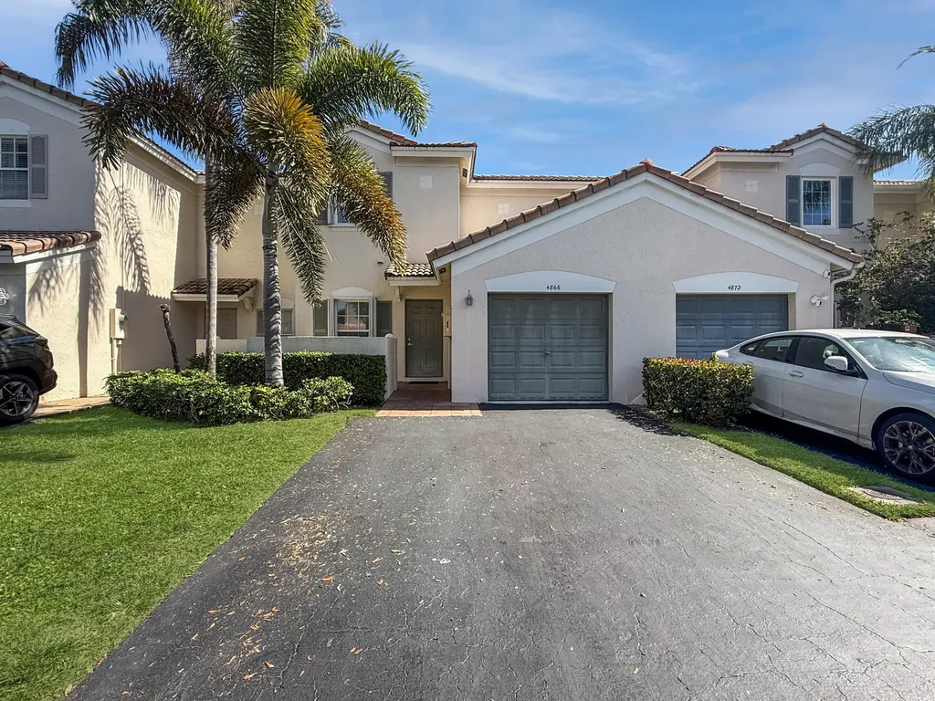4866 SW 32nd Terrace Dania Beach FL 33312