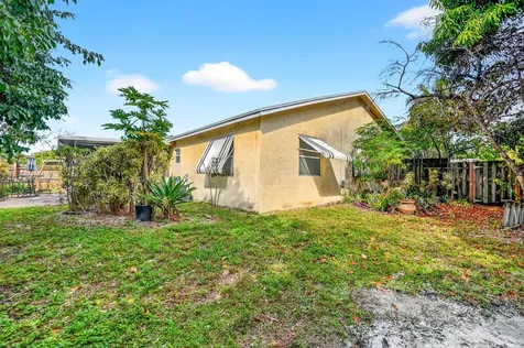 4875 Poseidon Place Lake Worth FL 33463