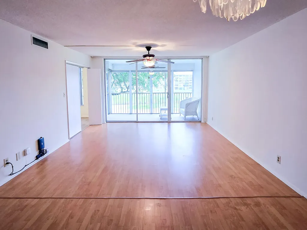 2651 S Palm Aire Drive Pompano Beach FL 33069