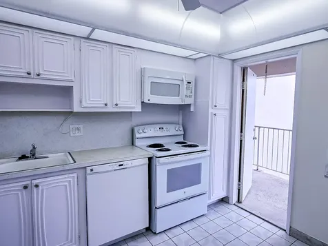 2651 S Palm Aire Drive Pompano Beach FL 33069