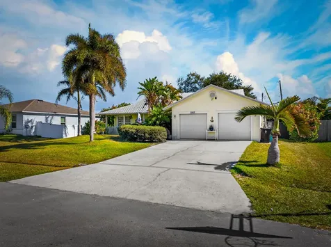 3283 Sw Crumpacker Street Port Saint Lucie FL 34953