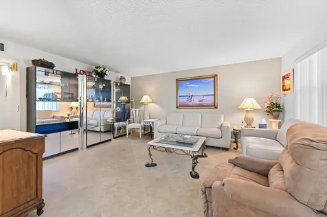 420 Burgundy I Delray Beach FL 33484