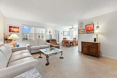 420 Burgundy I Delray Beach FL 33484