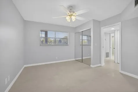 3590 Via Poinciana Lake Worth FL 33467