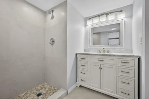 3590 Via Poinciana Lake Worth FL 33467