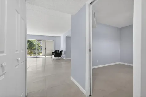 3590 Via Poinciana Lake Worth FL 33467
