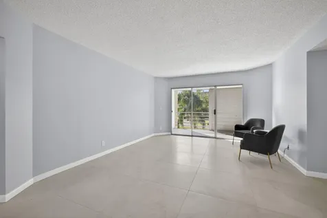 3590 Via Poinciana Lake Worth FL 33467