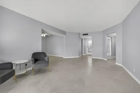 3590 Via Poinciana Lake Worth FL 33467