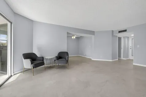 3590 Via Poinciana Lake Worth FL 33467