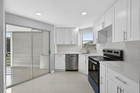 3590 Via Poinciana Lake Worth FL 33467