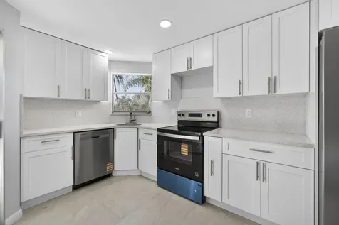 3590 Via Poinciana Lake Worth FL 33467