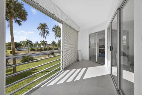 3590 Via Poinciana Lake Worth FL 33467