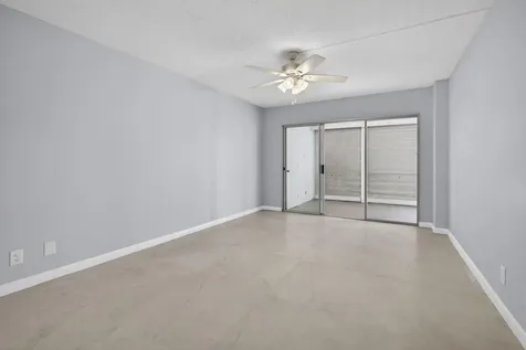 3590 Via Poinciana Lake Worth FL 33467