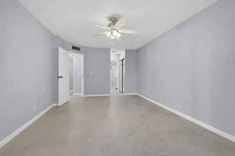 3590 Via Poinciana Lake Worth FL 33467
