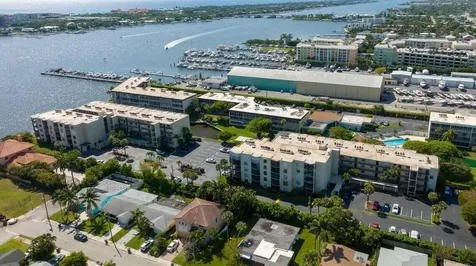 890 N Federal Highway Lantana FL 33462