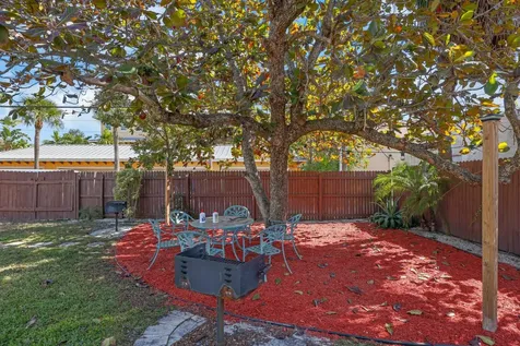 812 S N Street Lake Worth Beach FL 33460