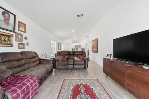6381 Nw Leafmore Lane Port Saint Lucie FL 34987