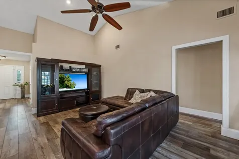 22198 Clocktower Way Boca Raton FL 33428