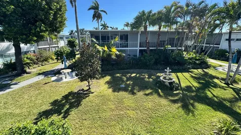 2151 Ne 42nd Court Lighthouse Point FL 33064