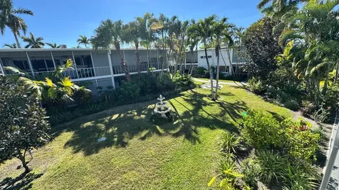 2151 Ne 42nd Court Lighthouse Point FL 33064