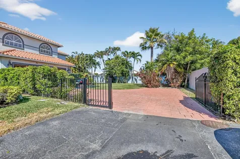9048 Villa Portofino Circle Boca Raton FL 33496