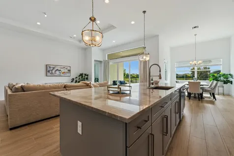 10036 Seagrass Way Palm Beach Gardens FL 33412