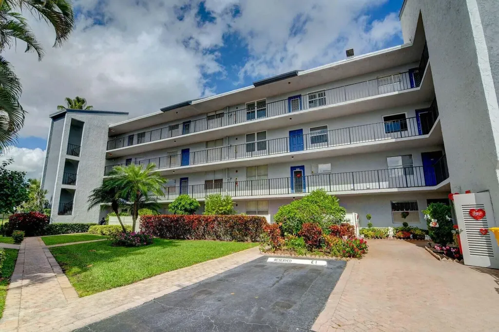 14773 Cumberland Drive Delray Beach FL 33446