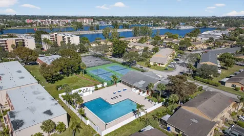 3324 Quail Close Pompano Beach FL 33064