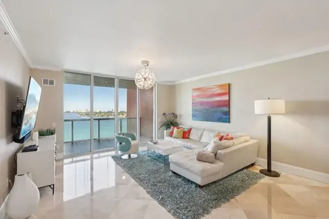 2650 Lake Shore Drive Riviera Beach FL 33404