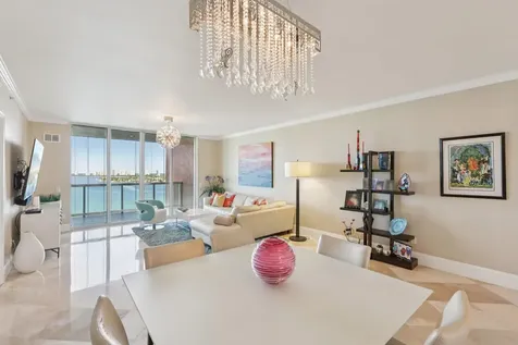 2650 Lake Shore Drive Riviera Beach FL 33404