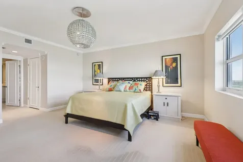 2650 Lake Shore Drive Riviera Beach FL 33404