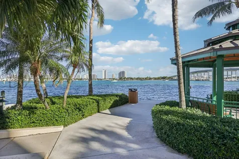 2650 Lake Shore Drive Riviera Beach FL 33404